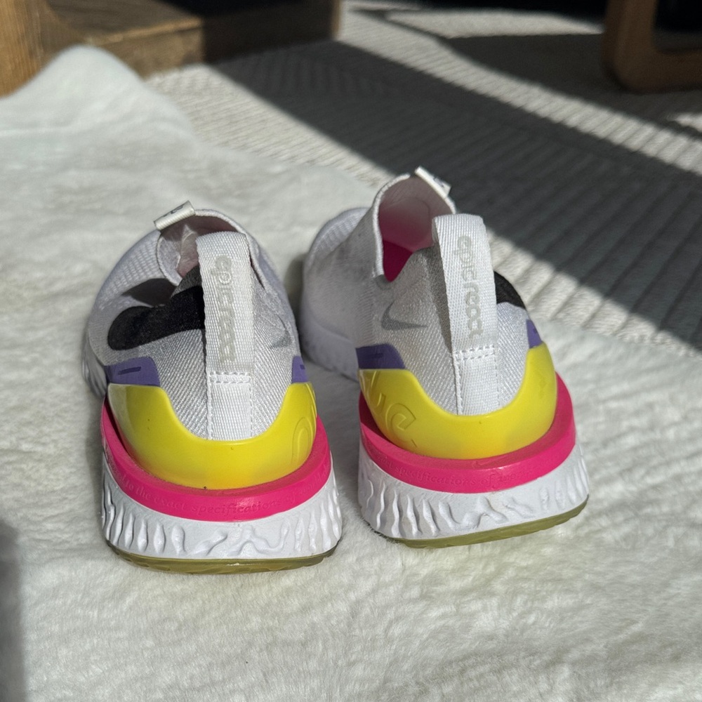 Nike Epic Phantom React Flyknit White Fuchsia - image 5